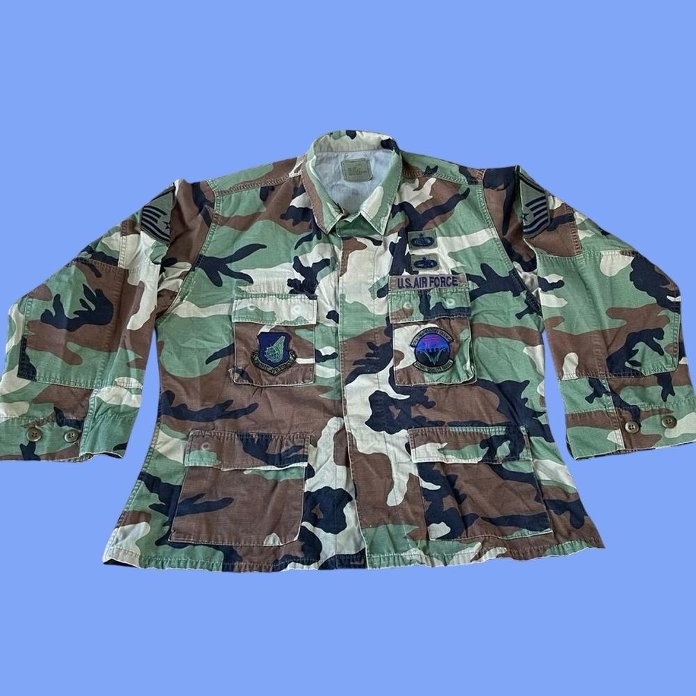 Vintage 80s Army Camo Jacket Patches Large Short Cargo Pockets Utility Grunge
